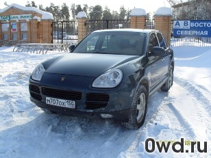 Битый автомобиль Porsche Cayenne