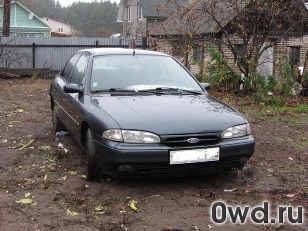 Битый автомобиль Ford Mondeo